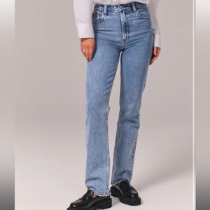 Abercrombie Ultra High Rise 90s Straight Jean